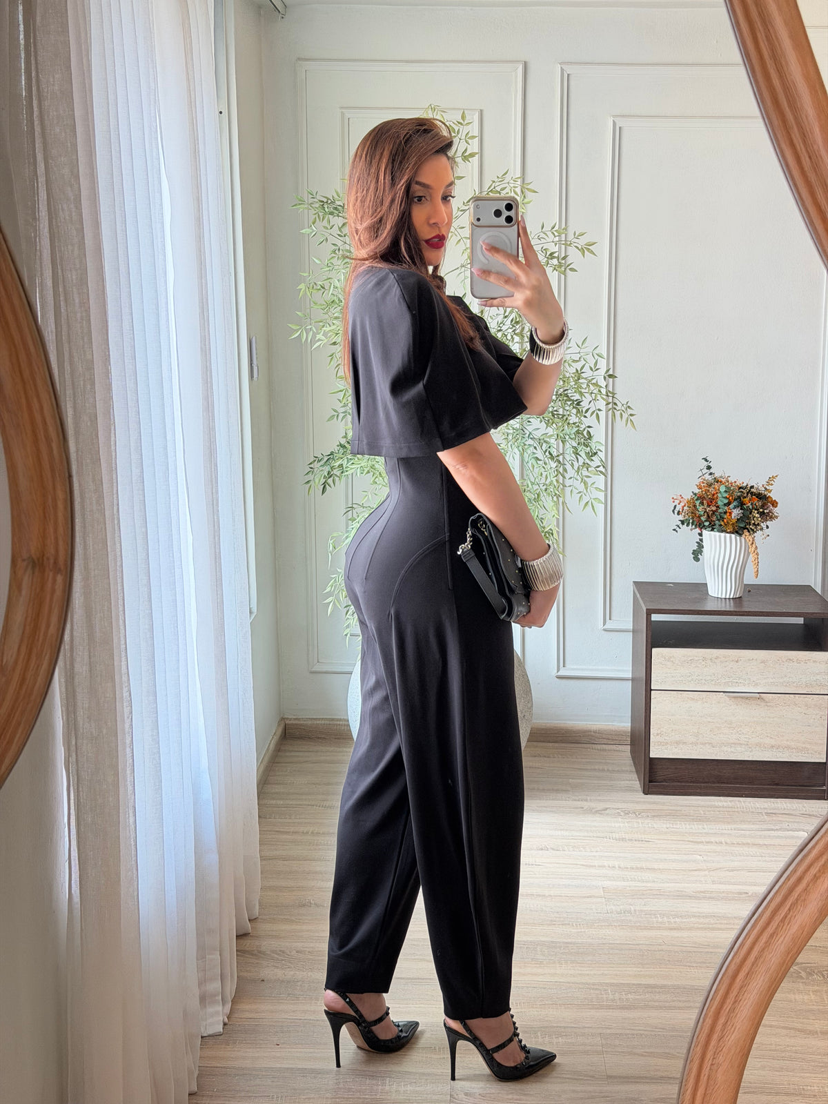 Alessia The Set